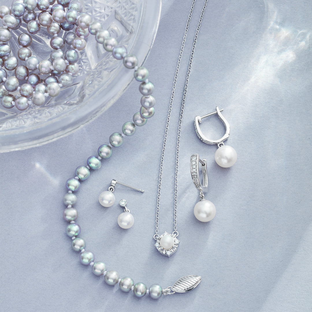 pearls and pearl jewellery