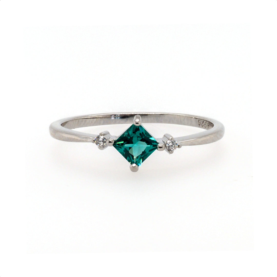 925 Sterling Silver Petite Emerald Princess Cut CZ Ring