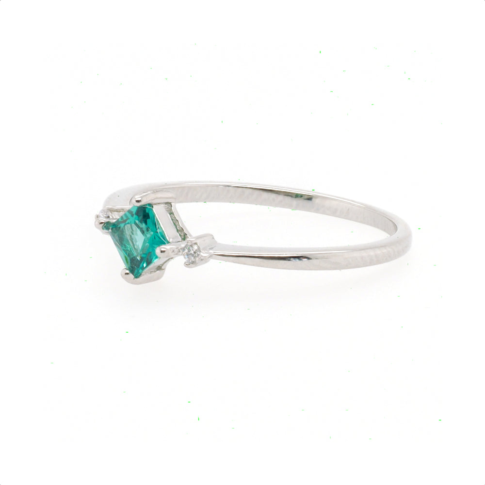 925 Sterling Silver Petite Emerald Princess Cut CZ Ring