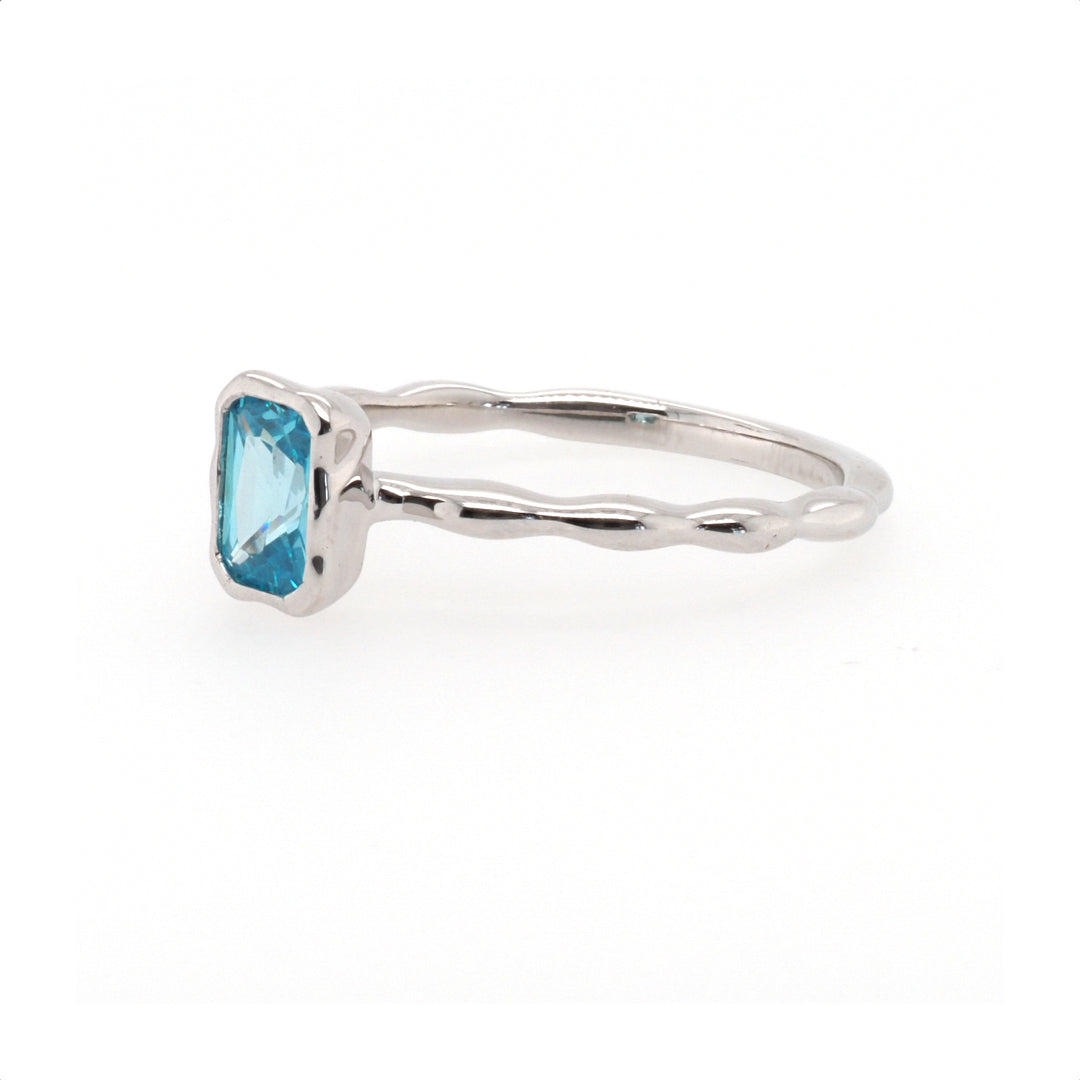 925 Sterling Silver Sky Blue Topaz Ring